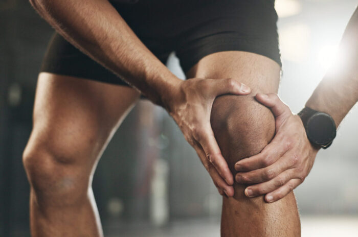 Haben Sie Knie-Schmerzen? Dr. med. Samuel Fleischmann ist Experte für moderne Diagnostik, individuelle Therapien und massgeschneiderte Behandlungen bei Knie, Hüfte und Sportverletzungen.