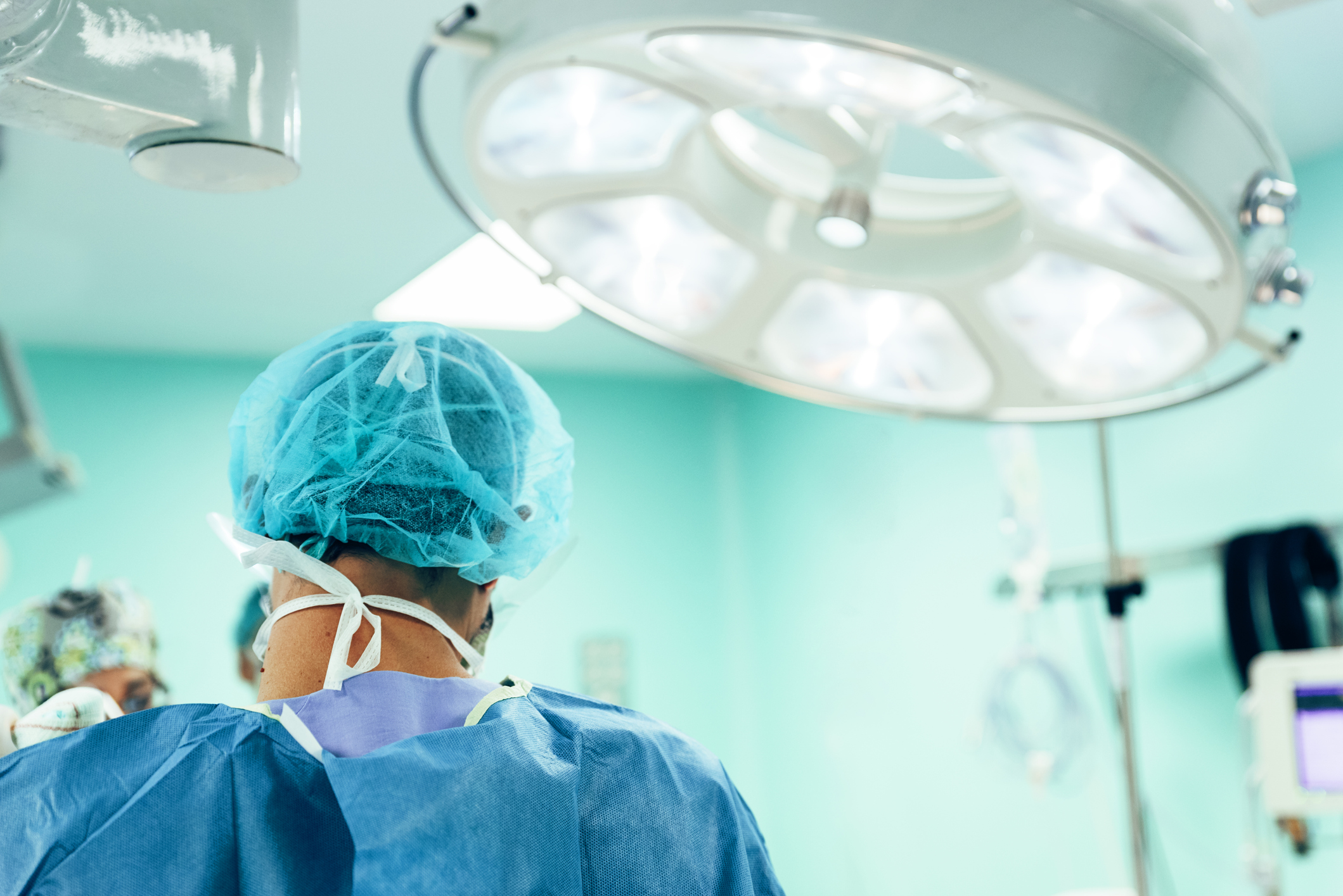 Dr. med. Samuel Fleischmann betreut und behandelt seine Patientinnen und Patienten an zwei Standorten: an der Praxis Ortho Reha Sport in Uster und an der Arthrose Clinic Zürich & Sport Permanence der Privatklinik Bethanien in Zürich‑Fluntern.